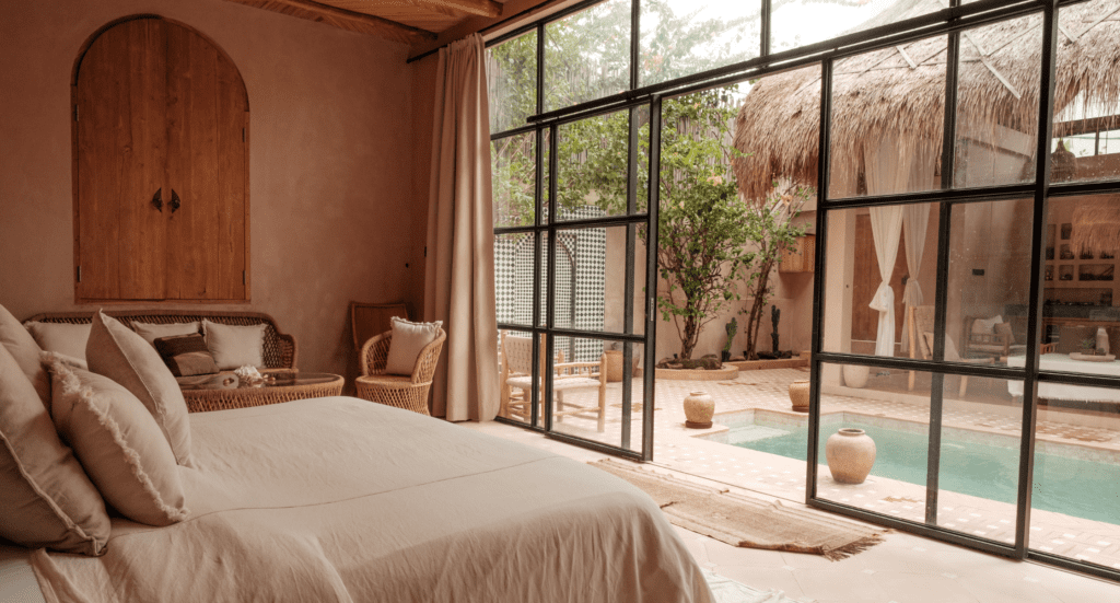 Tropical Home View of a Tropical Resort Bedroom Caribbean Tropical hotel View of a Tropical Resort Bedroom
